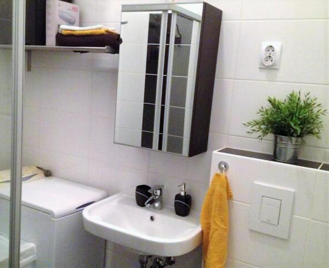 Trendy & Cozy Apartment At Heroes' Square Budapeste Exterior foto